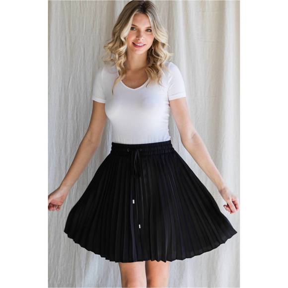 NEW JODIFL just a flirt pleated skirt in black - Picture 3 of 3